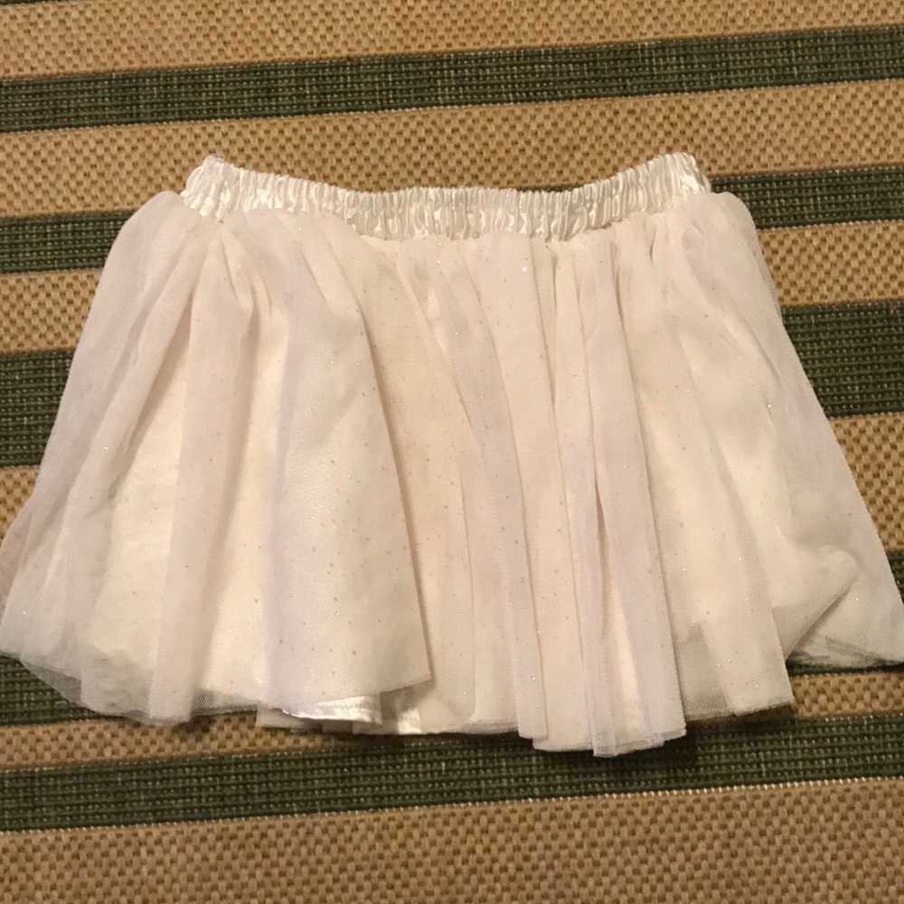 Girls 3T white/cream sparkly skirt